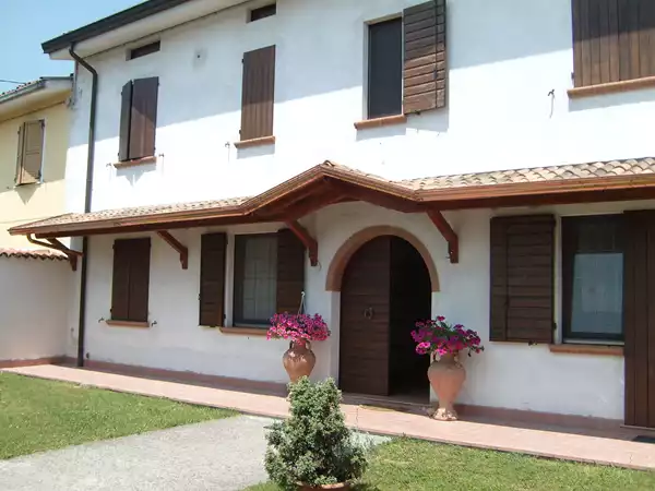 tettoie-in-legno-a-sbalzo-il-bersò tettoie-in-legno-a-sbalzo-il-bersò