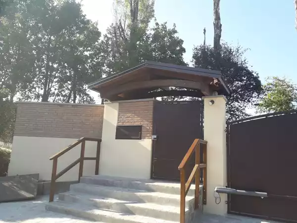 copri-cancello-in-legno copri-cancello-in-legno