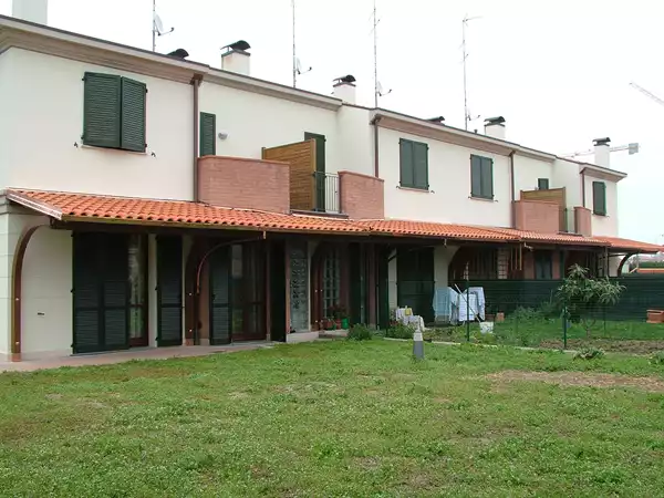 tettoie-a-sbalzo-in-legno