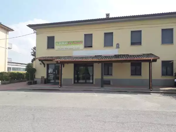 Porticato in legno chiuso 1 -1-